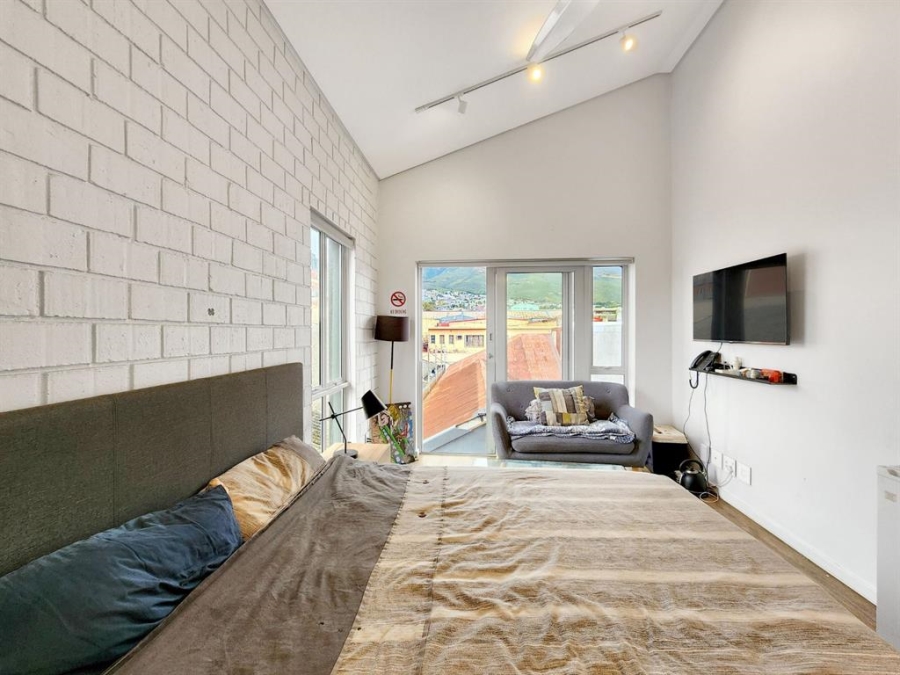 To Let 1 Bedroom Property for Rent in Woodstock Western Cape